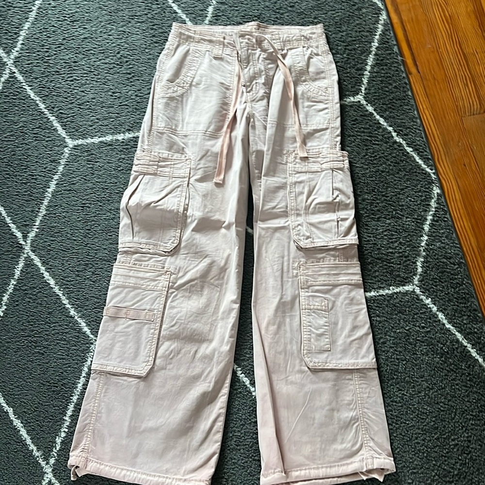 AE dusty pink cargo pants